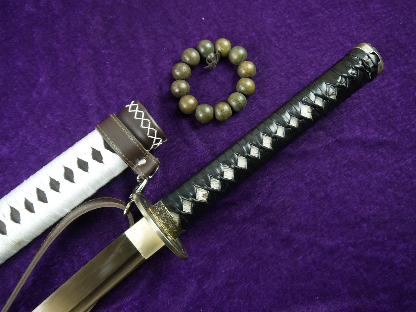 Uchikatana/High carbon steel Golden blade/Leather scabbard/Alloy fittings — alternate angle view 5