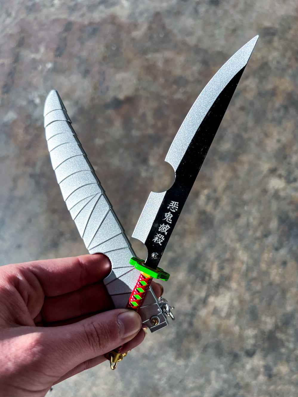 Tengen Cleaver Keychain + Stand — handle and fittings close-up