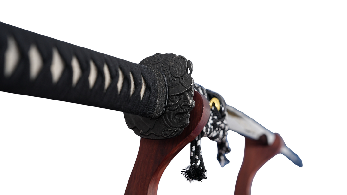 Katana - Black Dragon 1095 — handle and fittings close-up