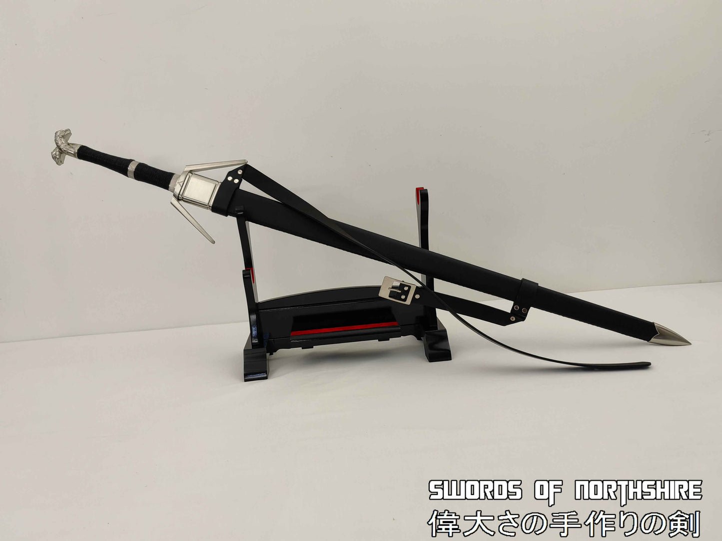 Geralt of Rivia's Silver Sword Replica from Witcher — blade and hamon detail
