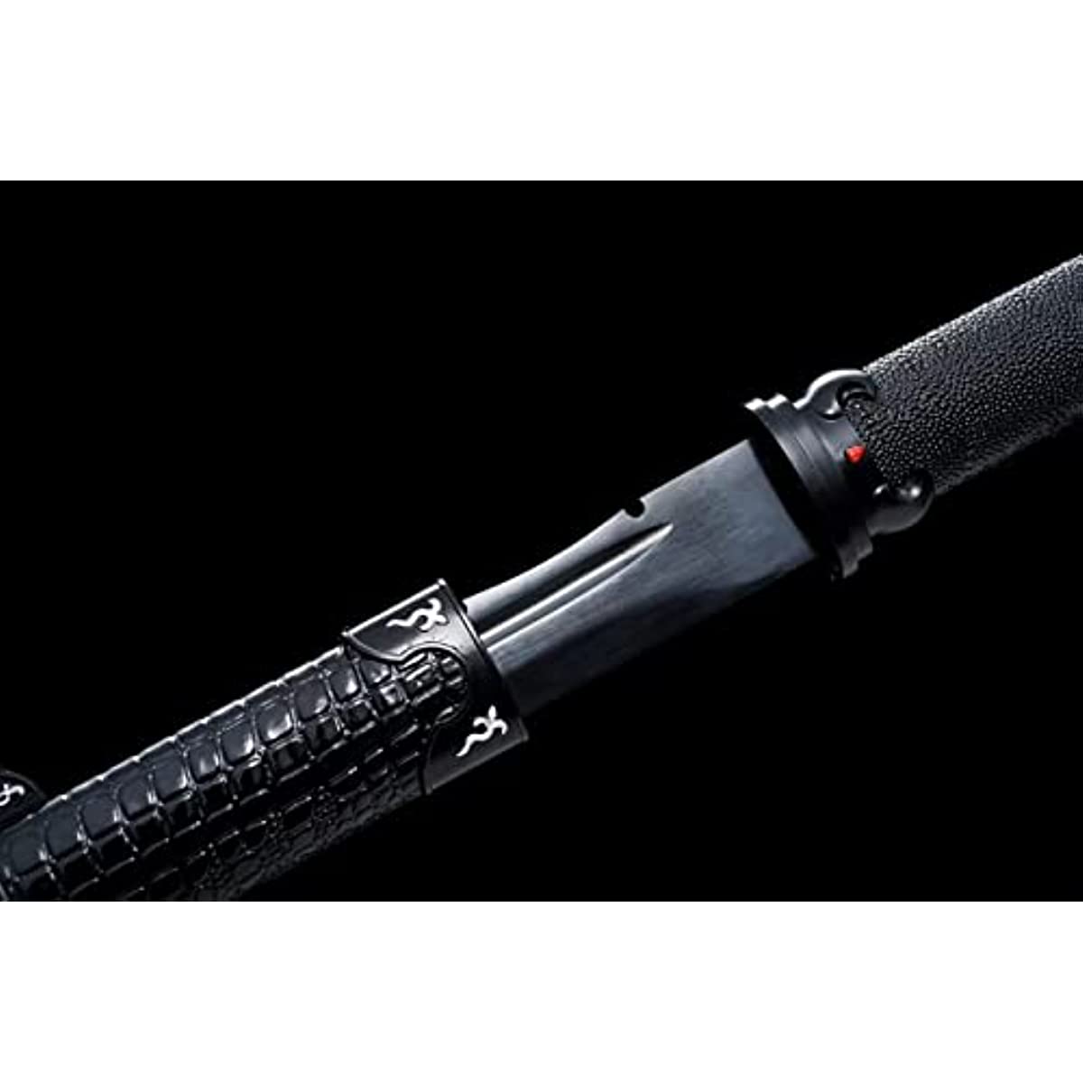 Tang dao Falchion Saber High Carbon Steel Blades,Black Appearance — handle and fittings close-up