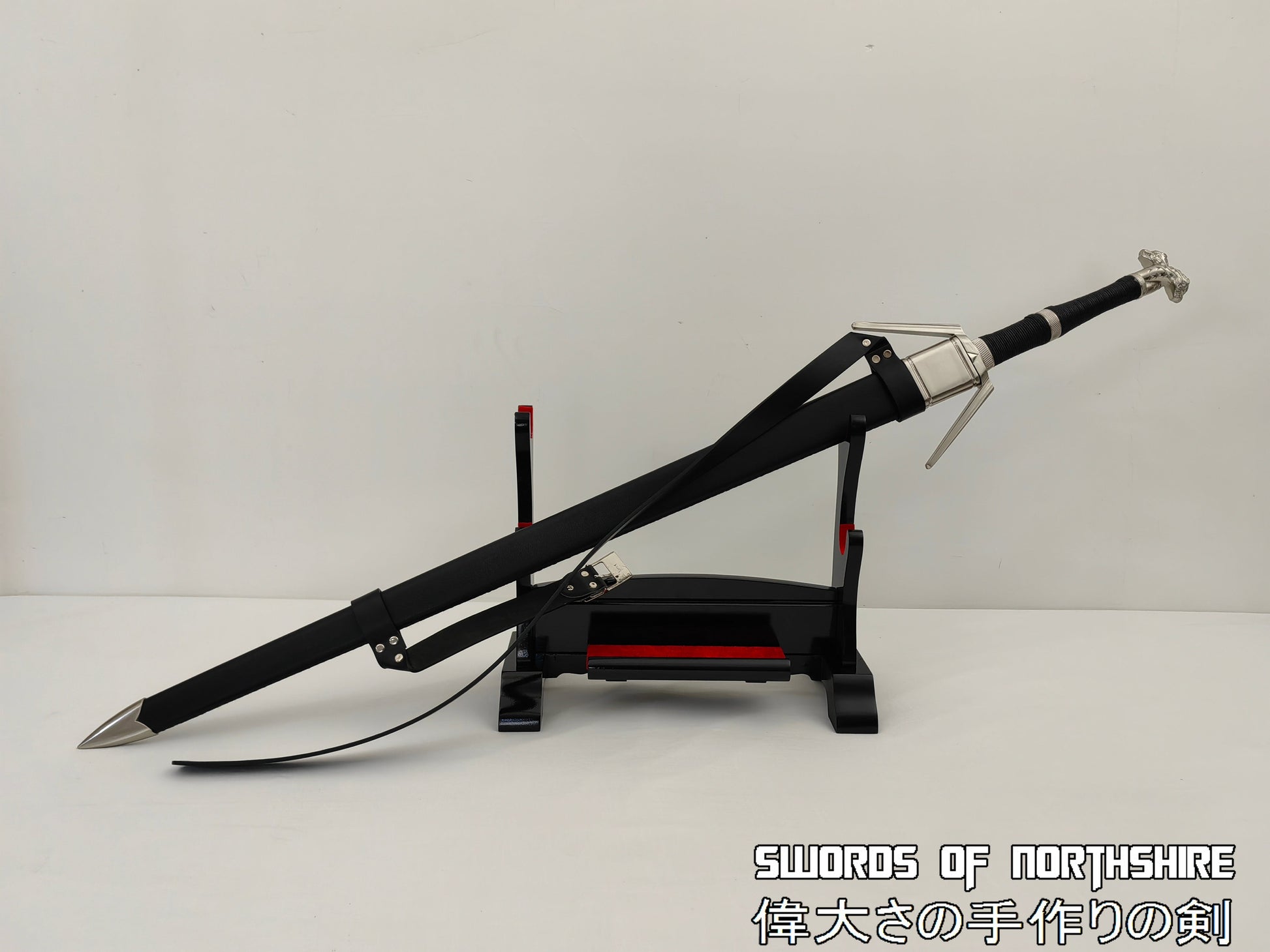 Geralt of Rivia's Silver Sword Replica from Witcher — scabbard / saya detail