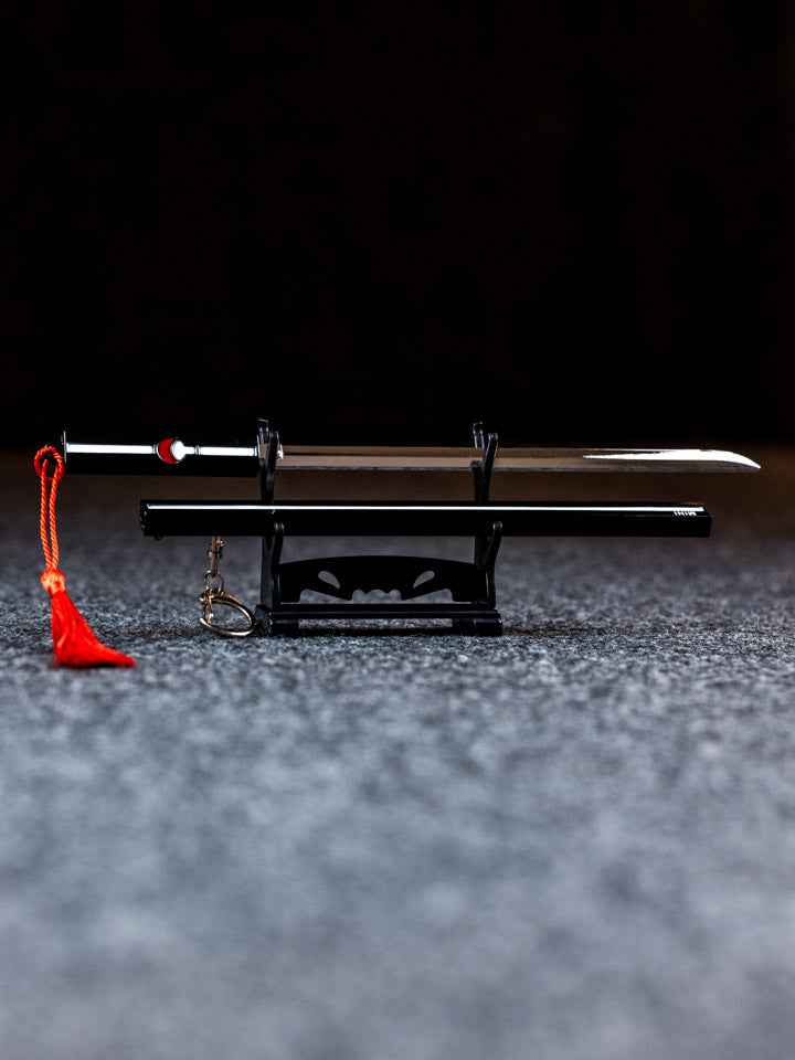 Sasuke Grass Cutter Keychain + Stand — Premium Steel Mini Katana by DRACBLADE