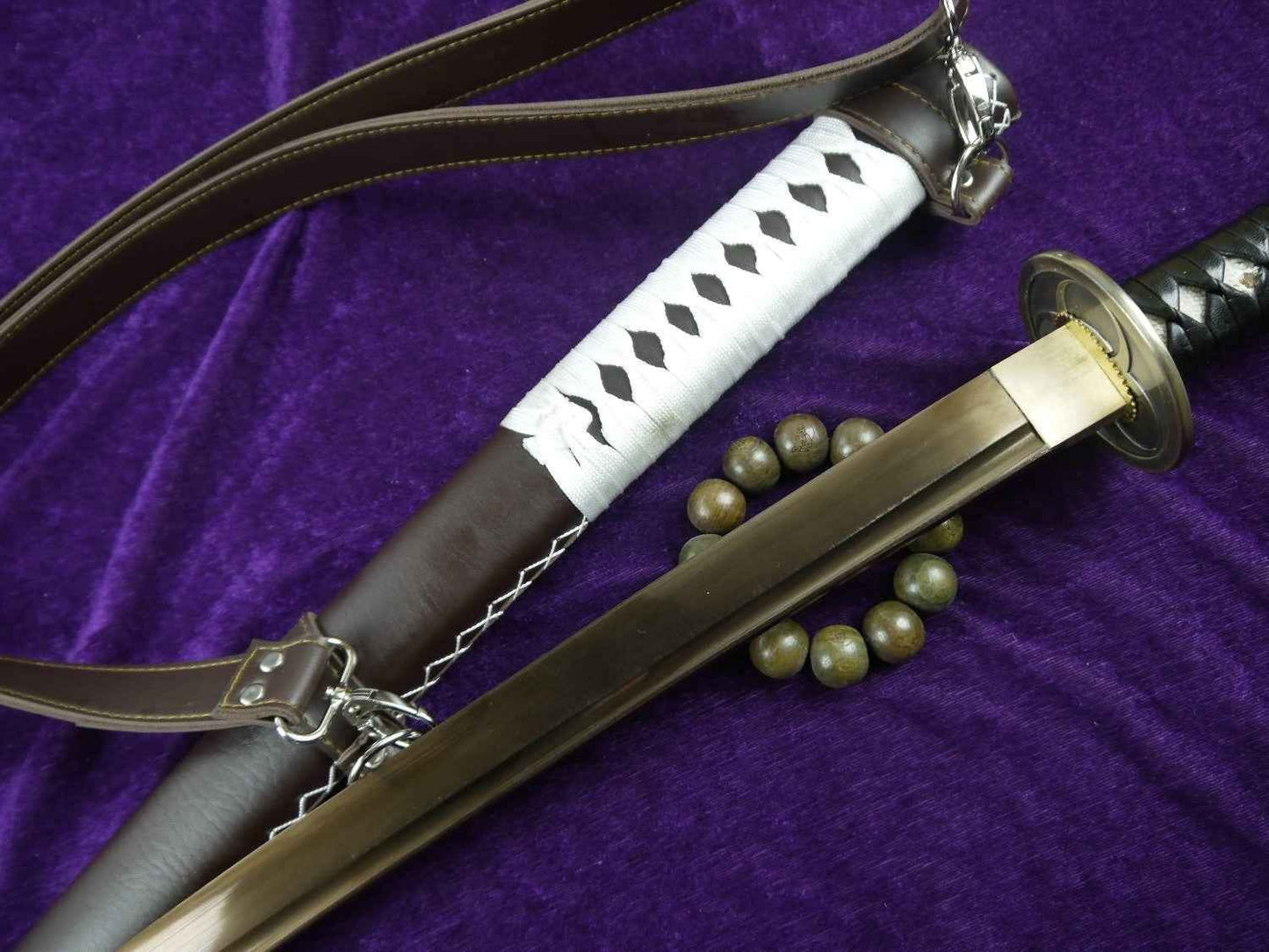 Uchikatana/High carbon steel Golden blade/Leather scabbard/Alloy fittings — blade and hamon detail