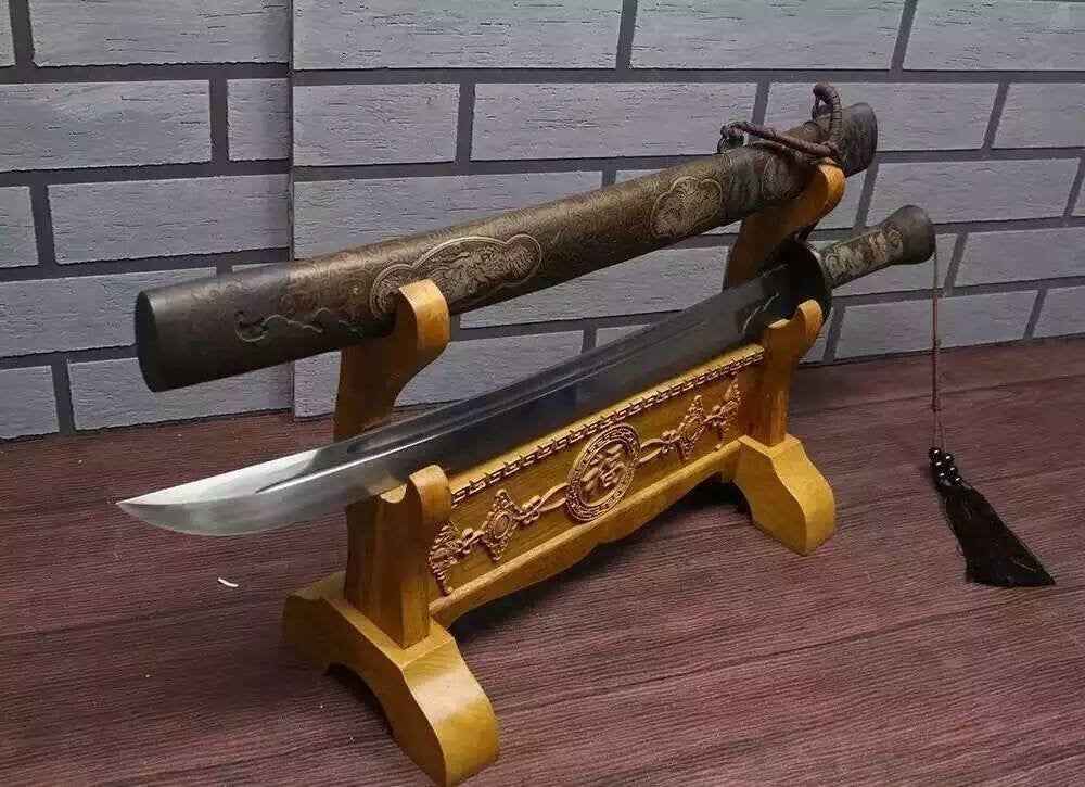 Broadsword/Damascus steel handmade blade/Brass scabbard/Length 28" — scabbard / saya detail