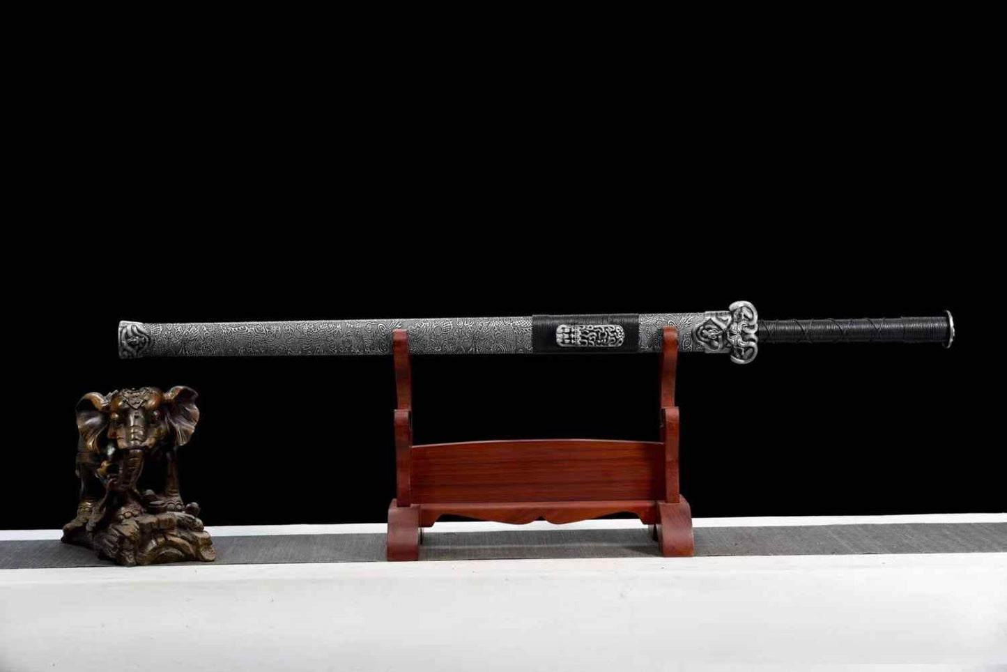 Han Sword - High Carbon Steel Blade, Silver Gray Scabbard - Martial Arts Weapon — handle and fittings close-up