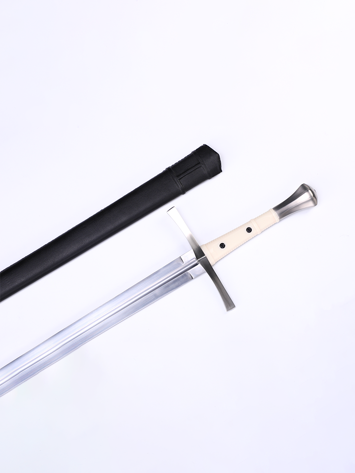 Tactical Medieval Broadsword (65Mn Steel) — blade and hamon detail