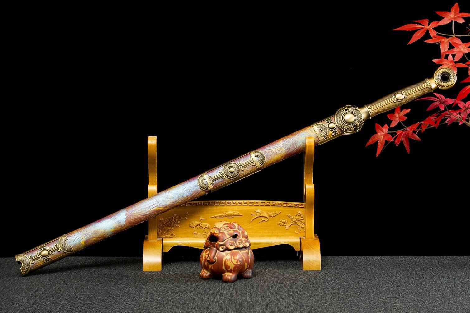 Gold Tang Jian Swords Real,Forged Hollow Blade,PU Scabbard,Alloy Fittings — handle and fittings close-up