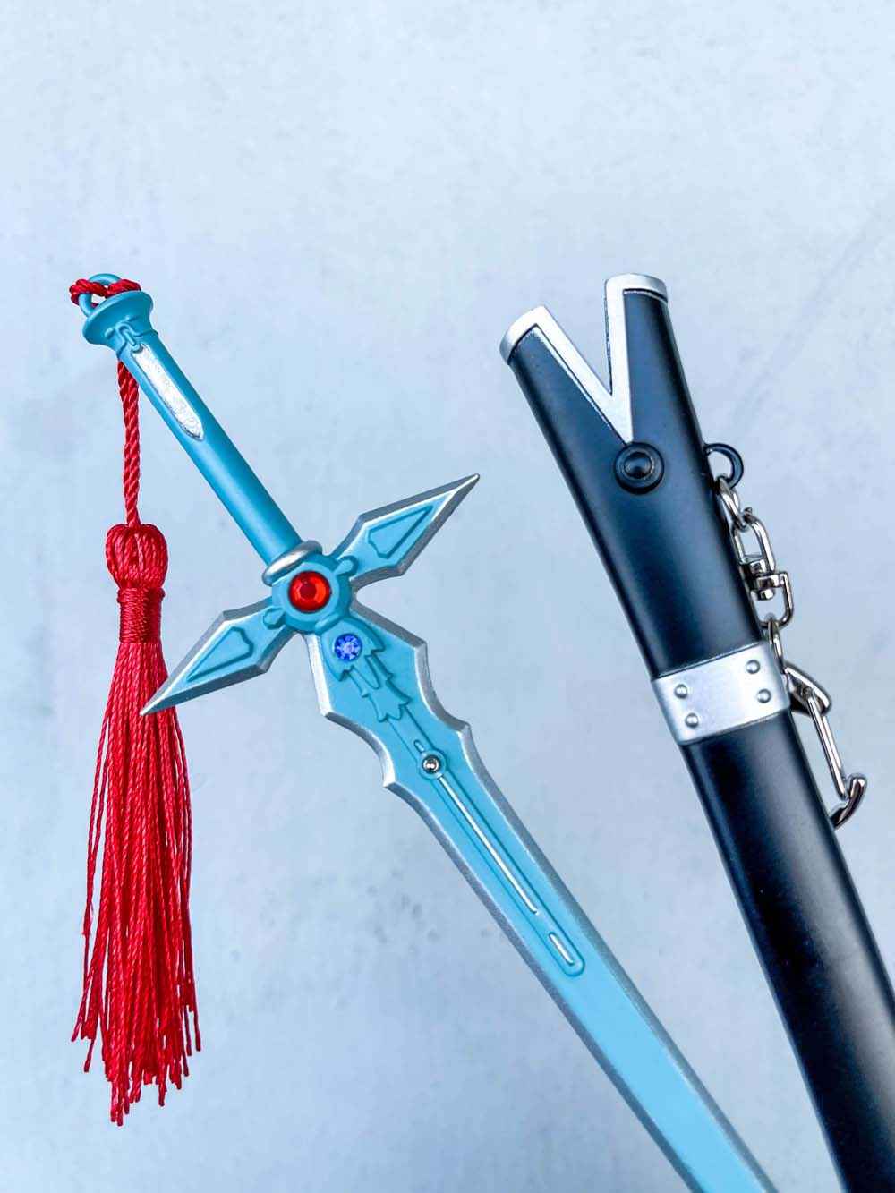 Dark Repulser Keychain (Blue) + Stand — blade and hamon detail