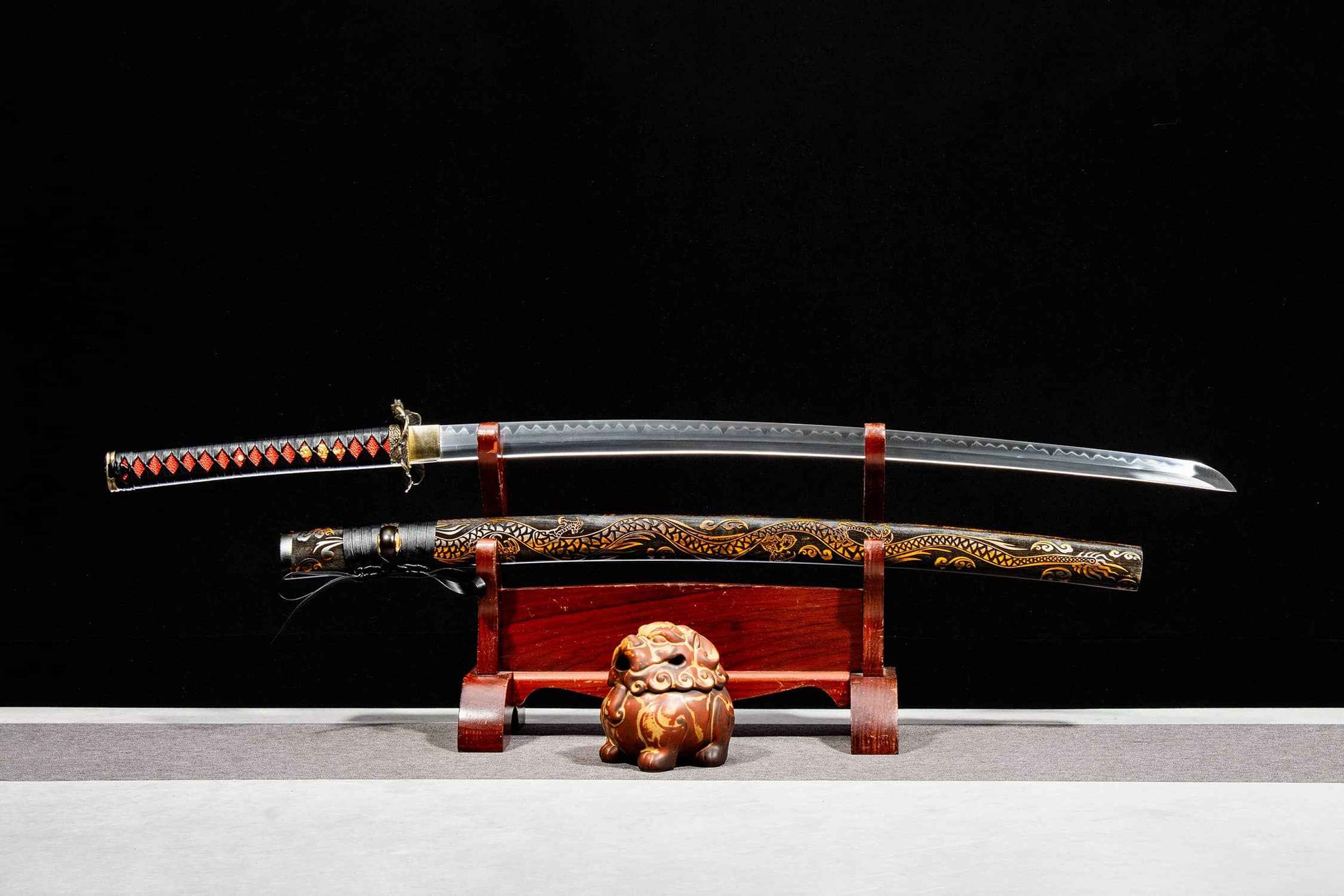 Kotesugiri-Style Katana – 40.7″ T10 Clay-Tempered Blade with Lacquered Wood Saya — T10 Steel Samurai Sword by DRACBLADE