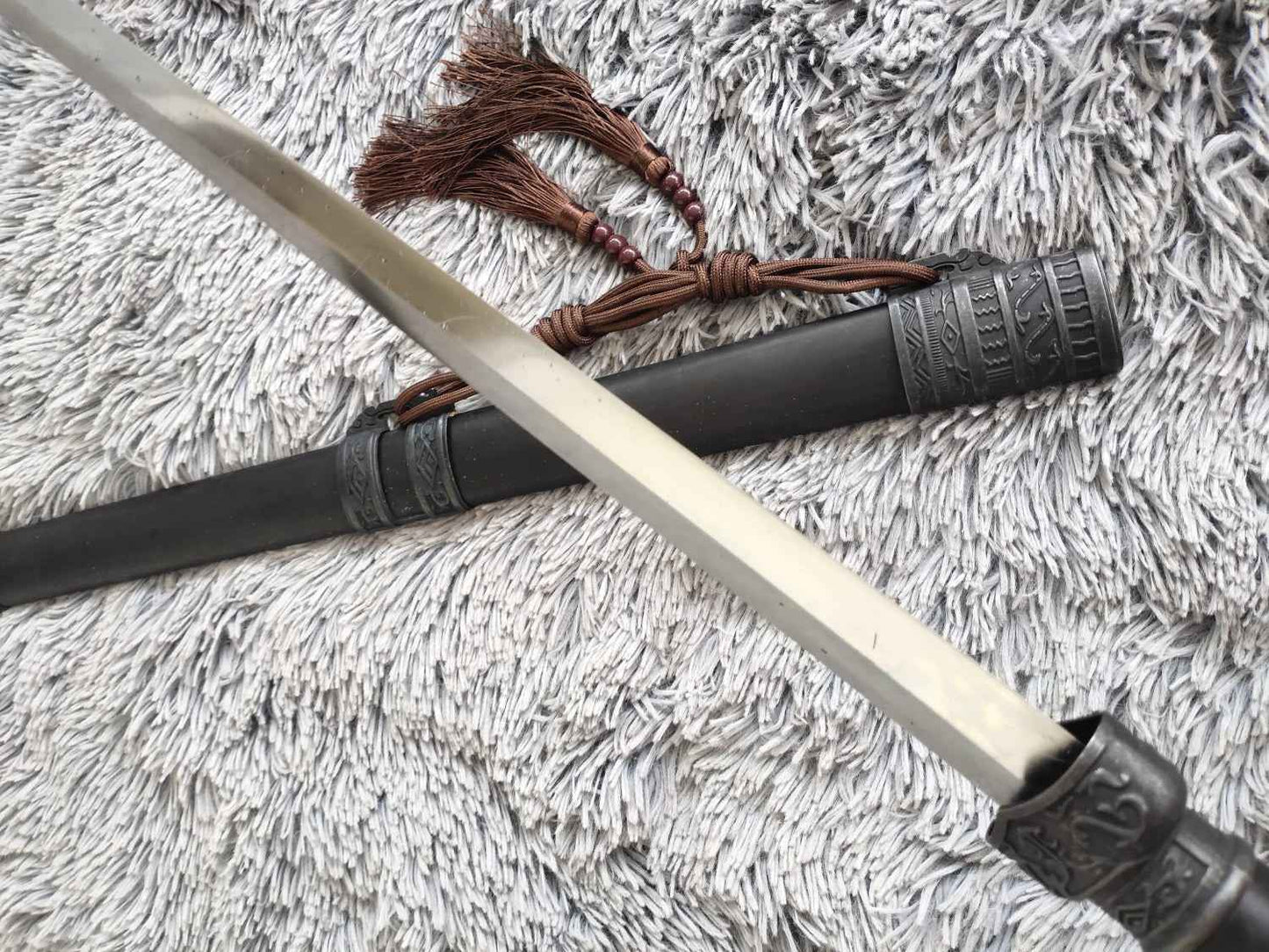 Handcrafted wolong jian Sword with Forged High Carbon Steel Blade and Alloy Fittings-Perfect for China kung fu — close-up detail view