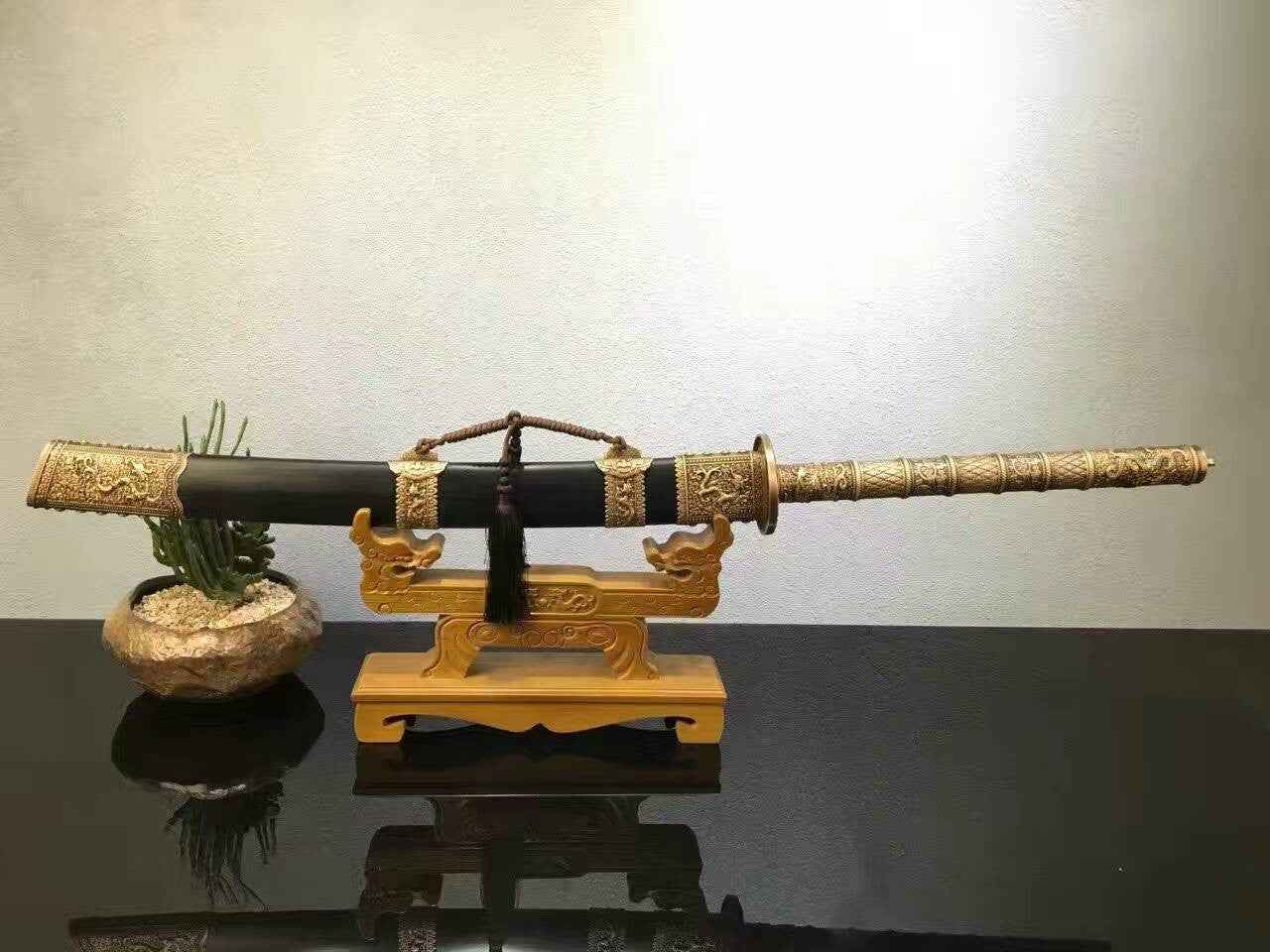 Kangxi sword/T10 high carbon steel/Brass carved fitted/Black scabbard — blade and hamon detail