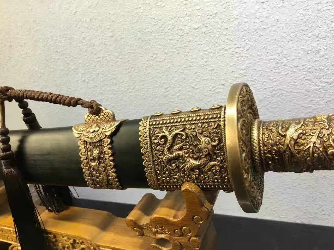 Kangxi sword/T10 high carbon steel/Brass carved fitted/Black scabbard — scabbard / saya detail