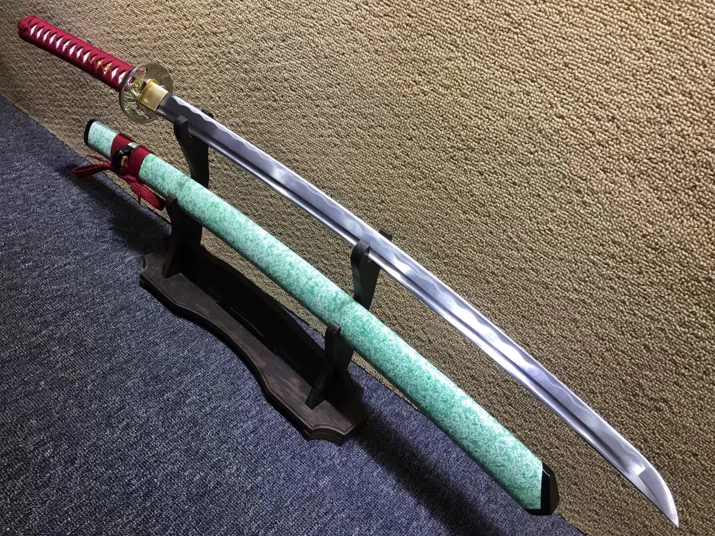 Katana,Medium carbon steel bade,Light green scabbard — scabbard / saya detail