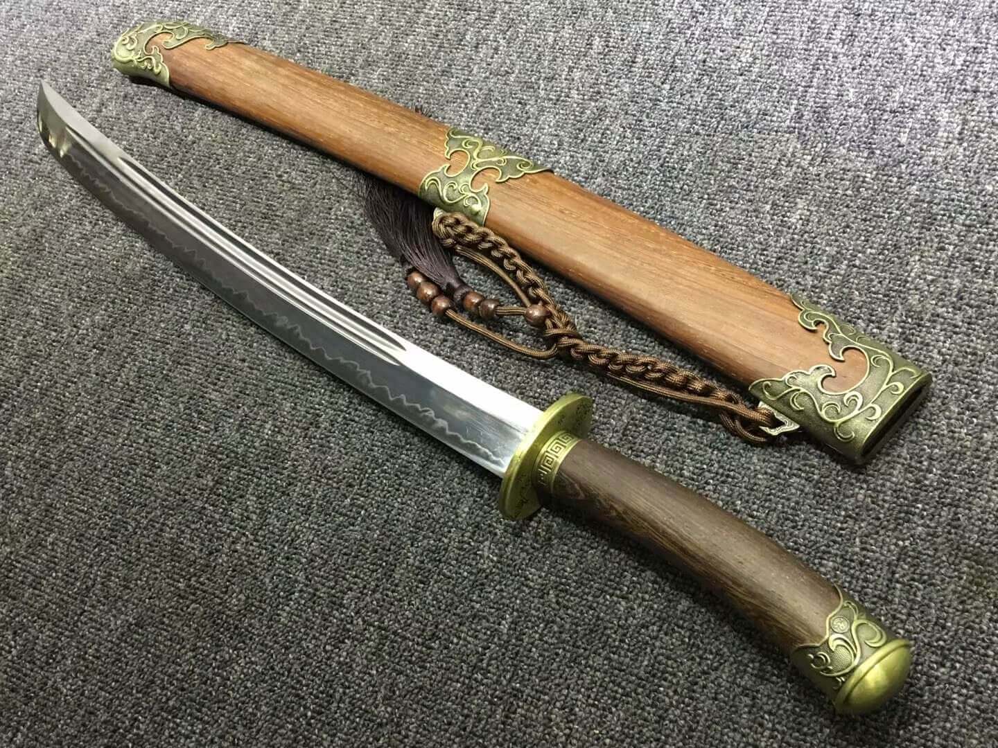 Broadsword,High carbon steel burn blade,Rosewood,Alloy fittings — alternate angle view 5