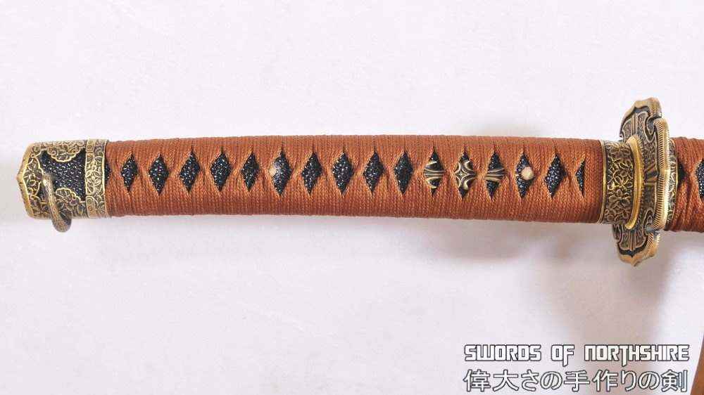 Tachi - Miyazaki 1060 — blade and hamon detail