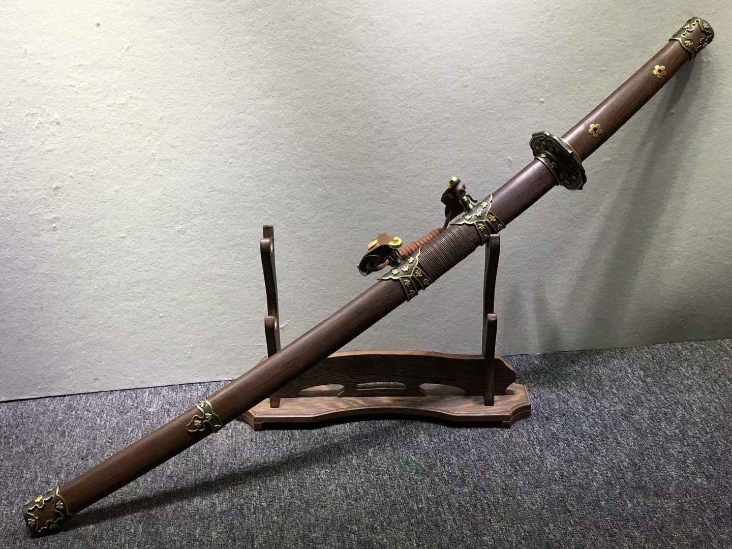Nihontou Tachi,katana,High carbon steel burn blade,Rosewood,Brass tosogu — close-up detail view
