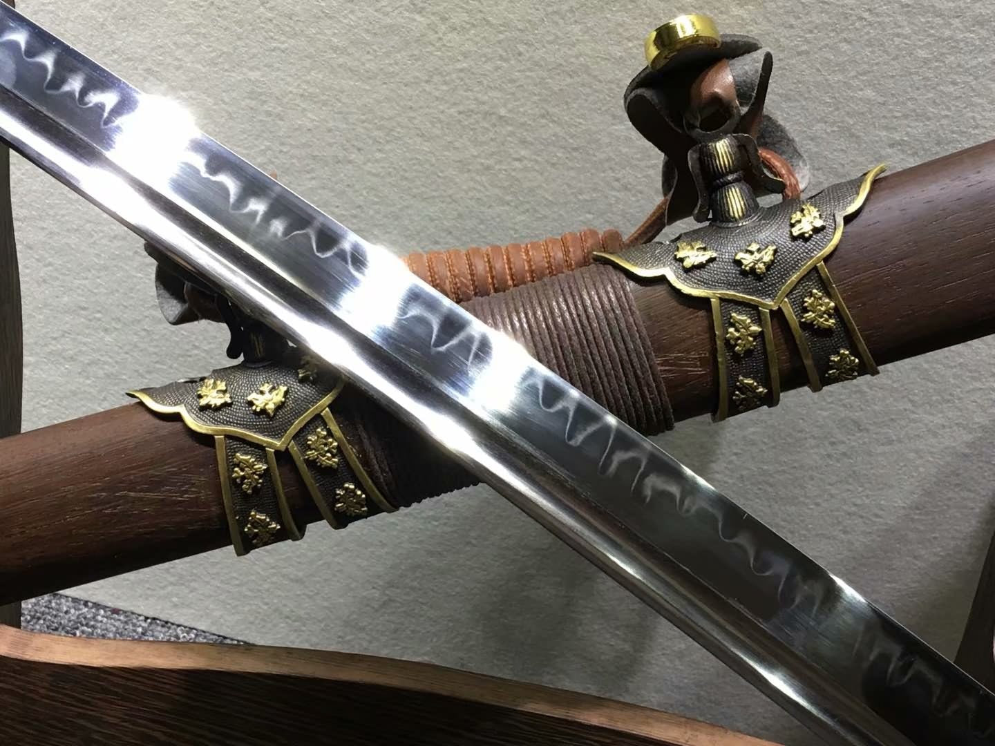 Nihontou Tachi,katana,High carbon steel burn blade,Rosewood,Brass tosogu — scabbard / saya detail