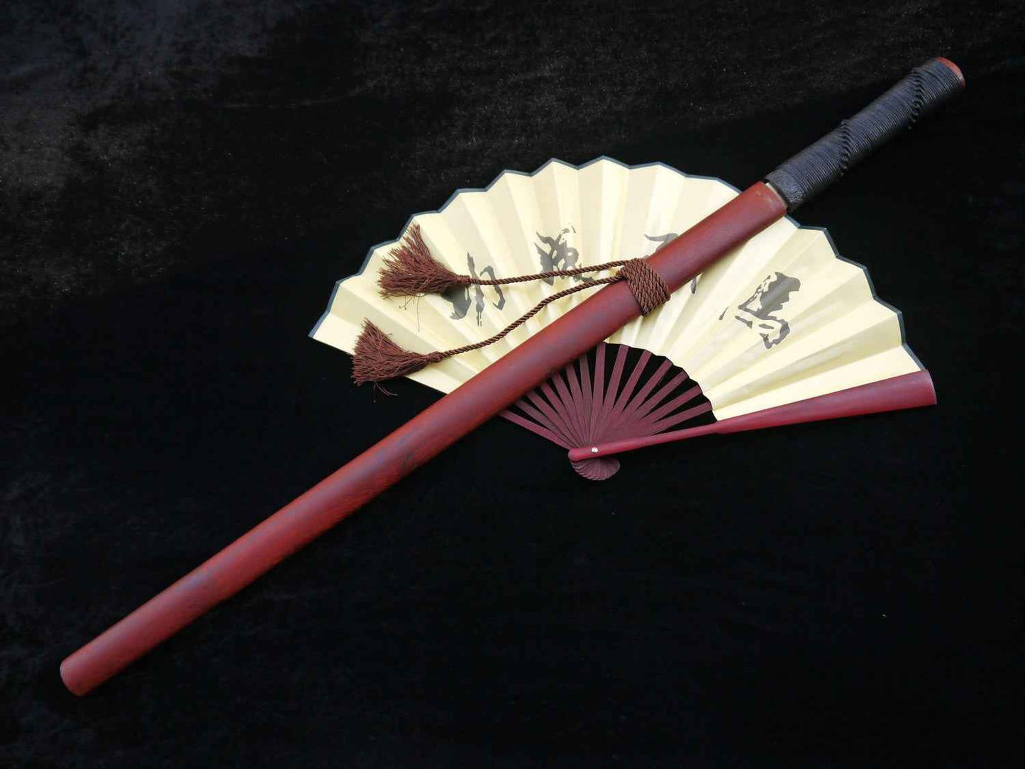 Tang sword,Folded steel,Redwood scabbard,Full tang,Length 39" — blade and hamon detail