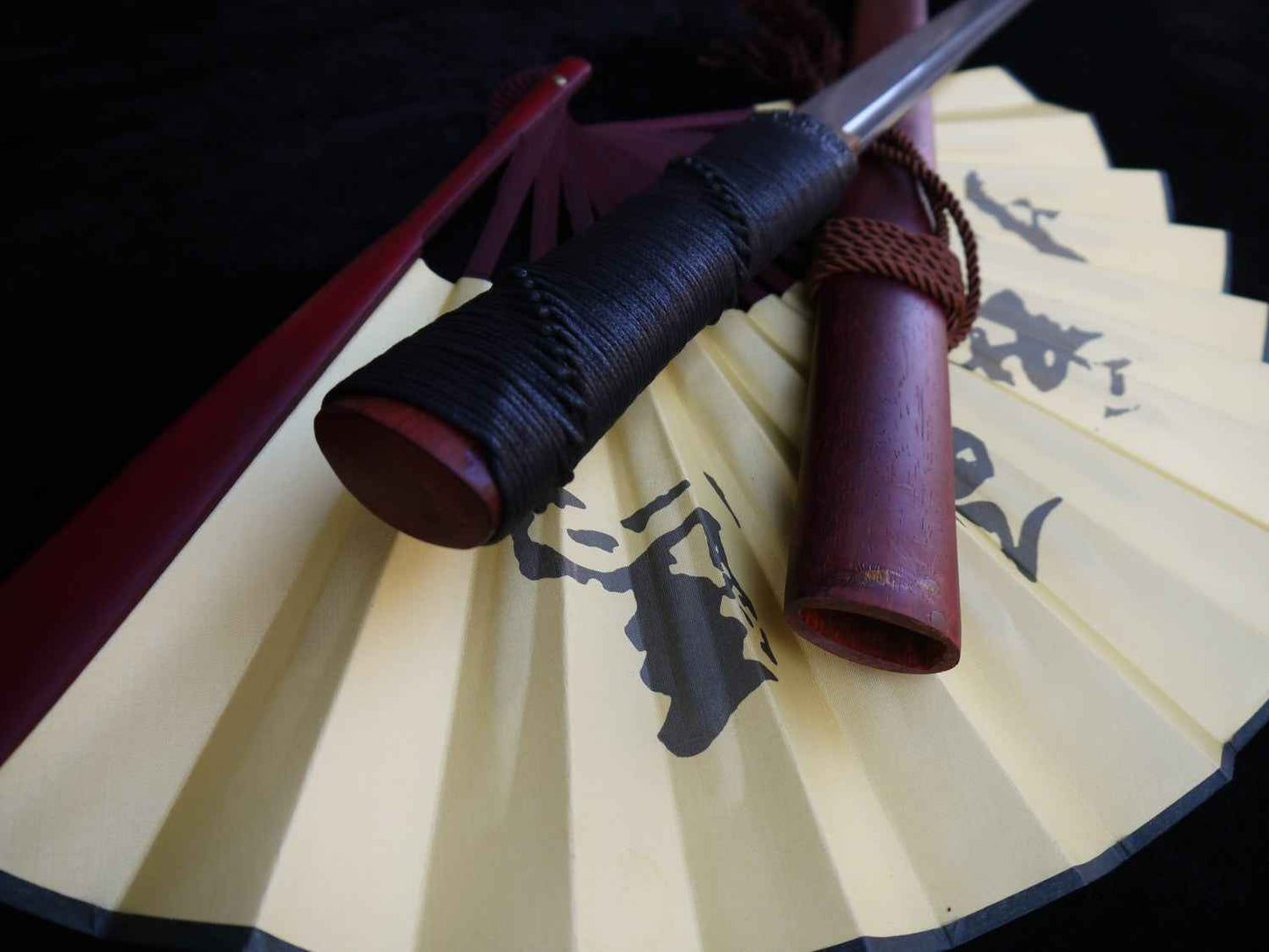 Tang sword,Folded steel,Redwood scabbard,Full tang,Length 39" — scabbard / saya detail